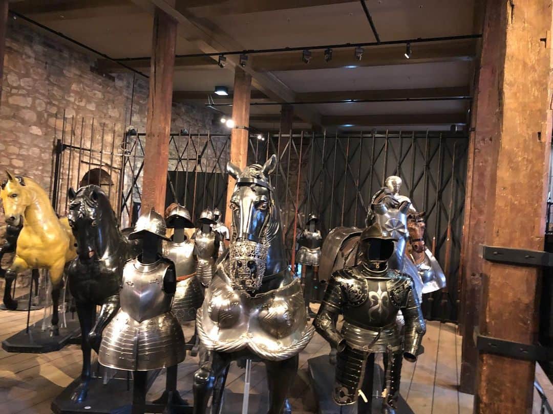 岡倫之さんのインスタグラム写真 - (岡倫之Instagram)「Memories of the Tower of London.  There are many good pictures and ten are not enough. #toweroflondon #GOK #GreatOKharn #UK #england #london #instagood #attractions  #overseaslife #britishlife #overseasscenery #britishscenery #beautifulview #オーカーン #英国 #イギリス #イングランド #ロンドン #海外生活  #イギリス生活 #海外の風景 #イギリスの風景  #景色綺麗 #観光名所  #ロンドン塔 #最高の思い出  #良い写真いっぱい  #10枚じゃ足りない  #この感動は写真じゃ伝わらない」12月22日 5時07分 - great_o_khan