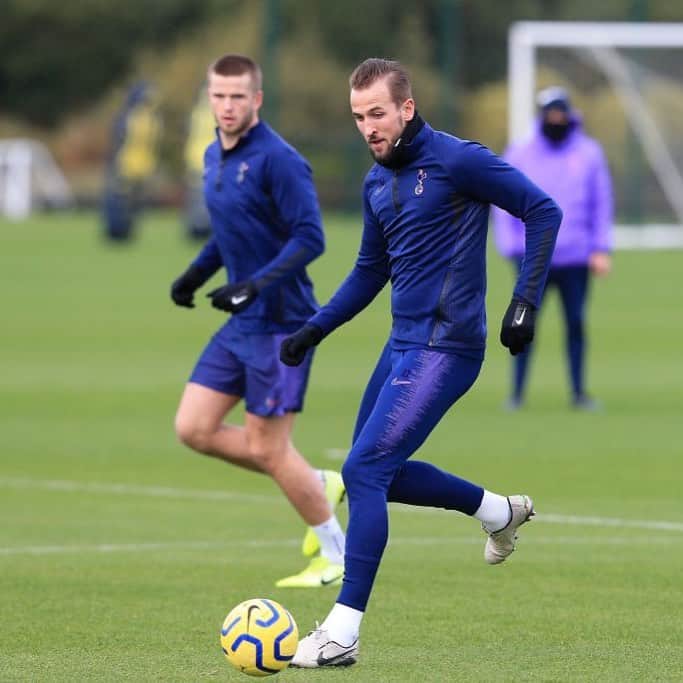 ハリー・ケインのインスタグラム：「👀⚽️」