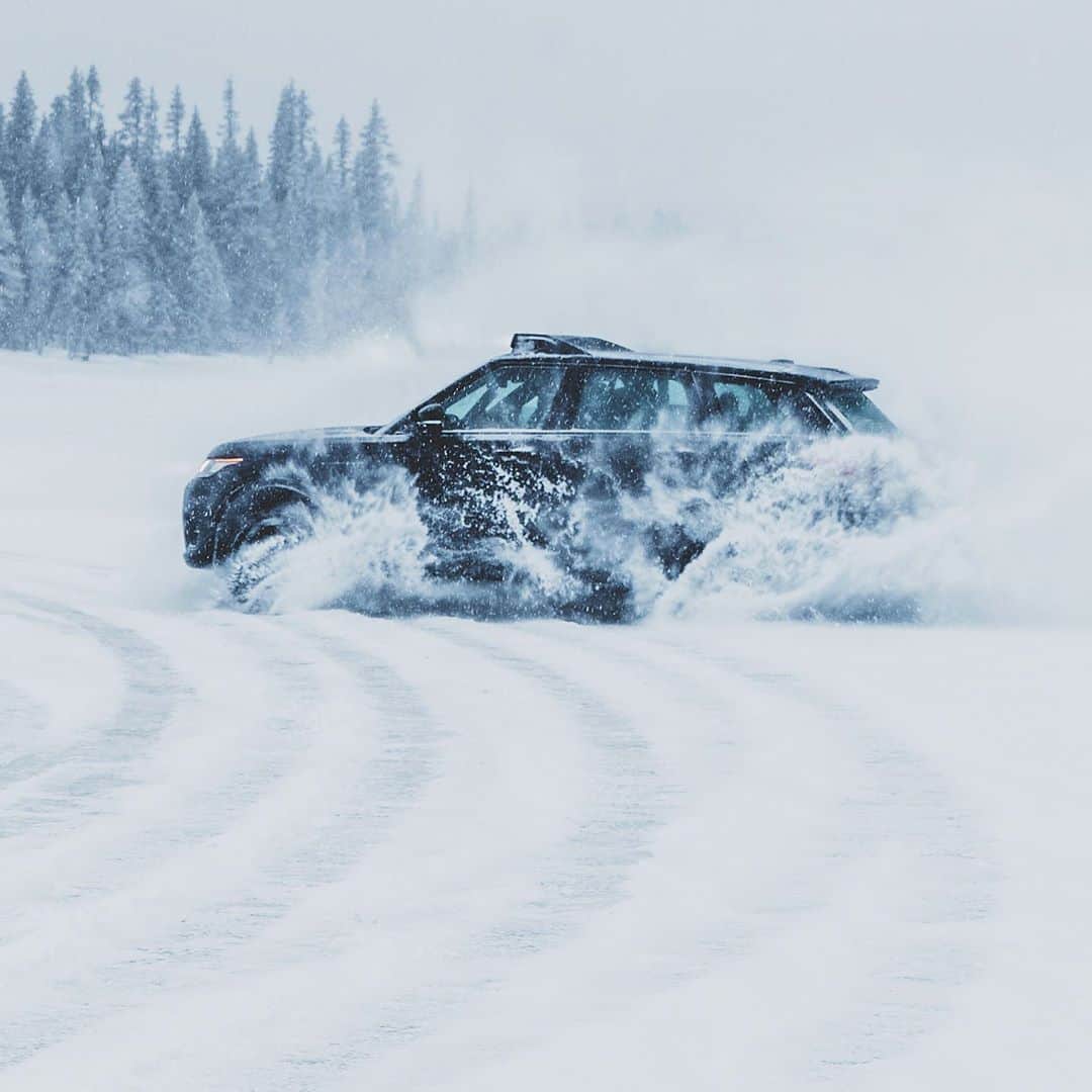 Kyle Kuiperさんのインスタグラム写真 - (Kyle KuiperInstagram)「Whiteout conditions 🌨🚙💨」12月22日 5時12分 - kdkuiper