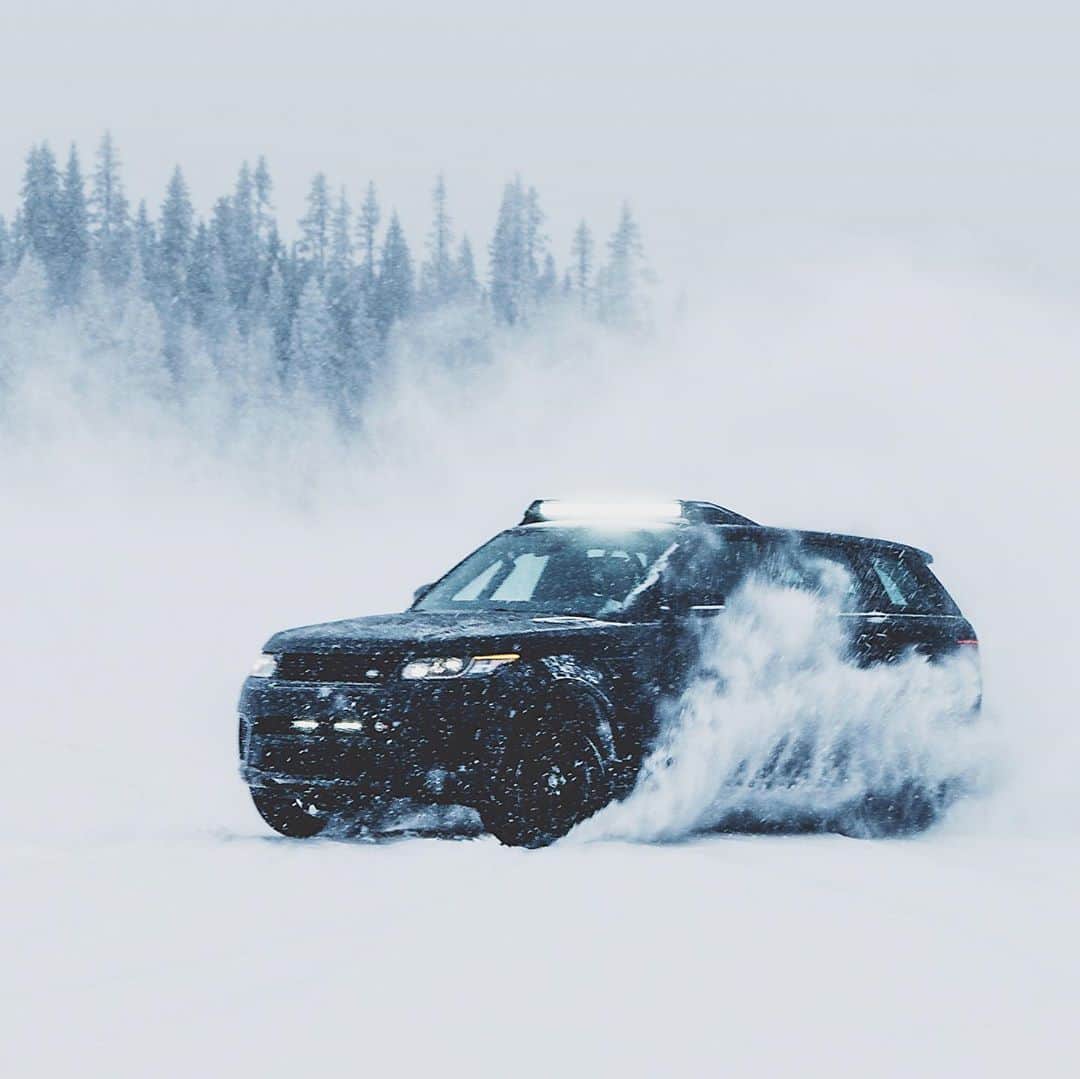 Kyle Kuiperさんのインスタグラム写真 - (Kyle KuiperInstagram)「Whiteout conditions 🌨🚙💨」12月22日 5時12分 - kdkuiper