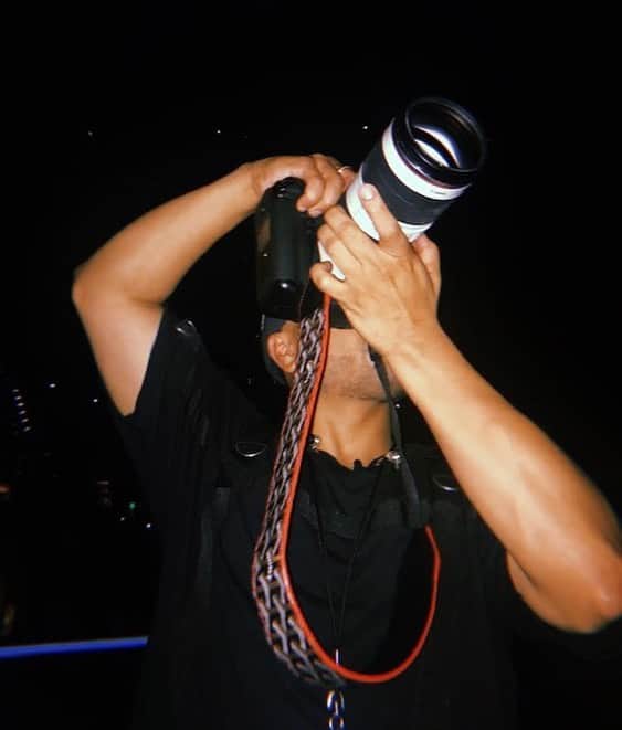 Alfredo Floresのインスタグラム：「camera head two more times for the #sweetenertour 📸✨!! what a way to end this beautiful year.」