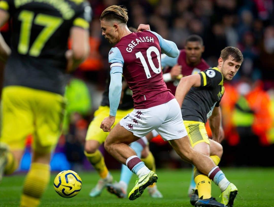 ジャック・グリーリッシュのインスタグラム：「Not good enough today as a team.. Let’s stay positive! See you all Thursday #AVFC」