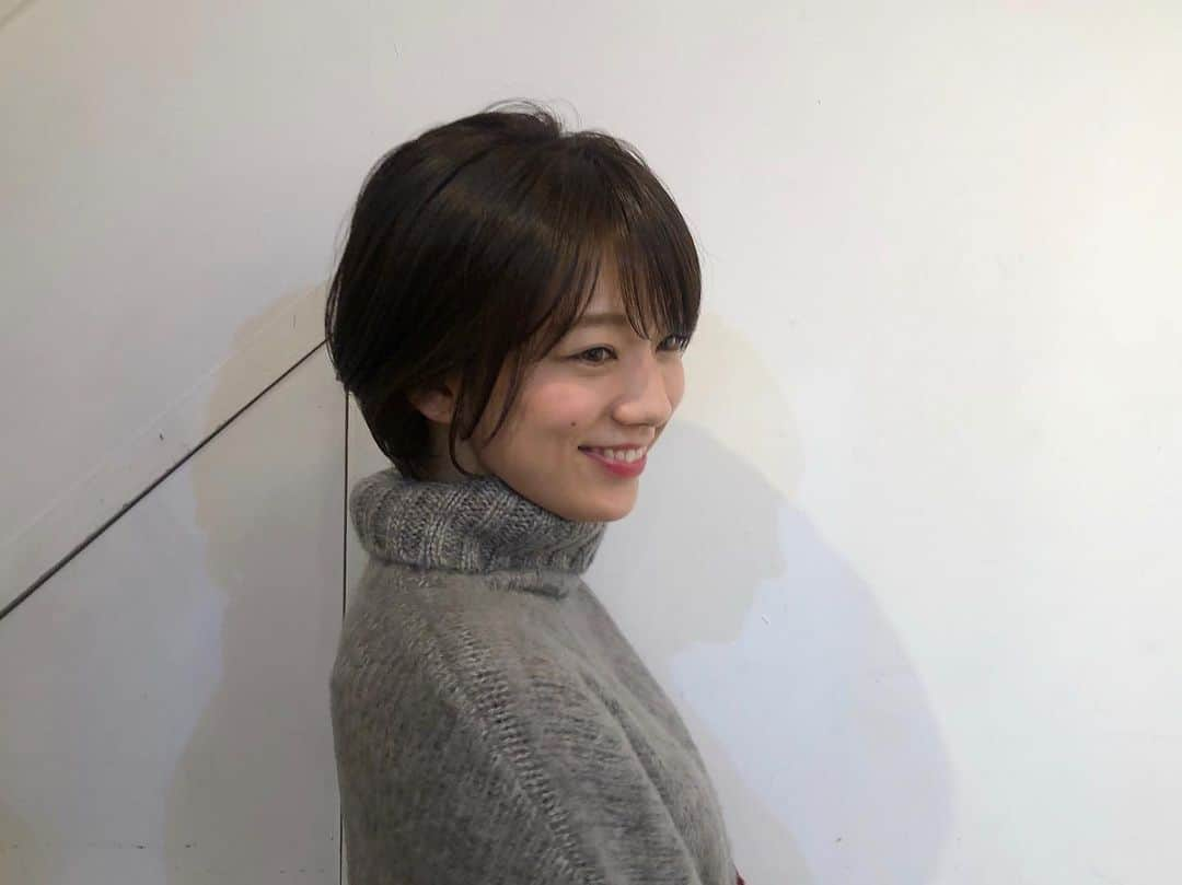 佐藤美希さんのインスタグラム写真 - (佐藤美希Instagram)「Belleで美容院納め💇‍♀️ 今年も1年お世話になりました！　@e.s.86 ありがとう💓  #美容院納め #belle #bellekichijoji #haircolor  #shorthair #今だけちょっと明るめにしたよ #いつもニューカラーありがとう」12月22日 12時16分 - satomiki0626