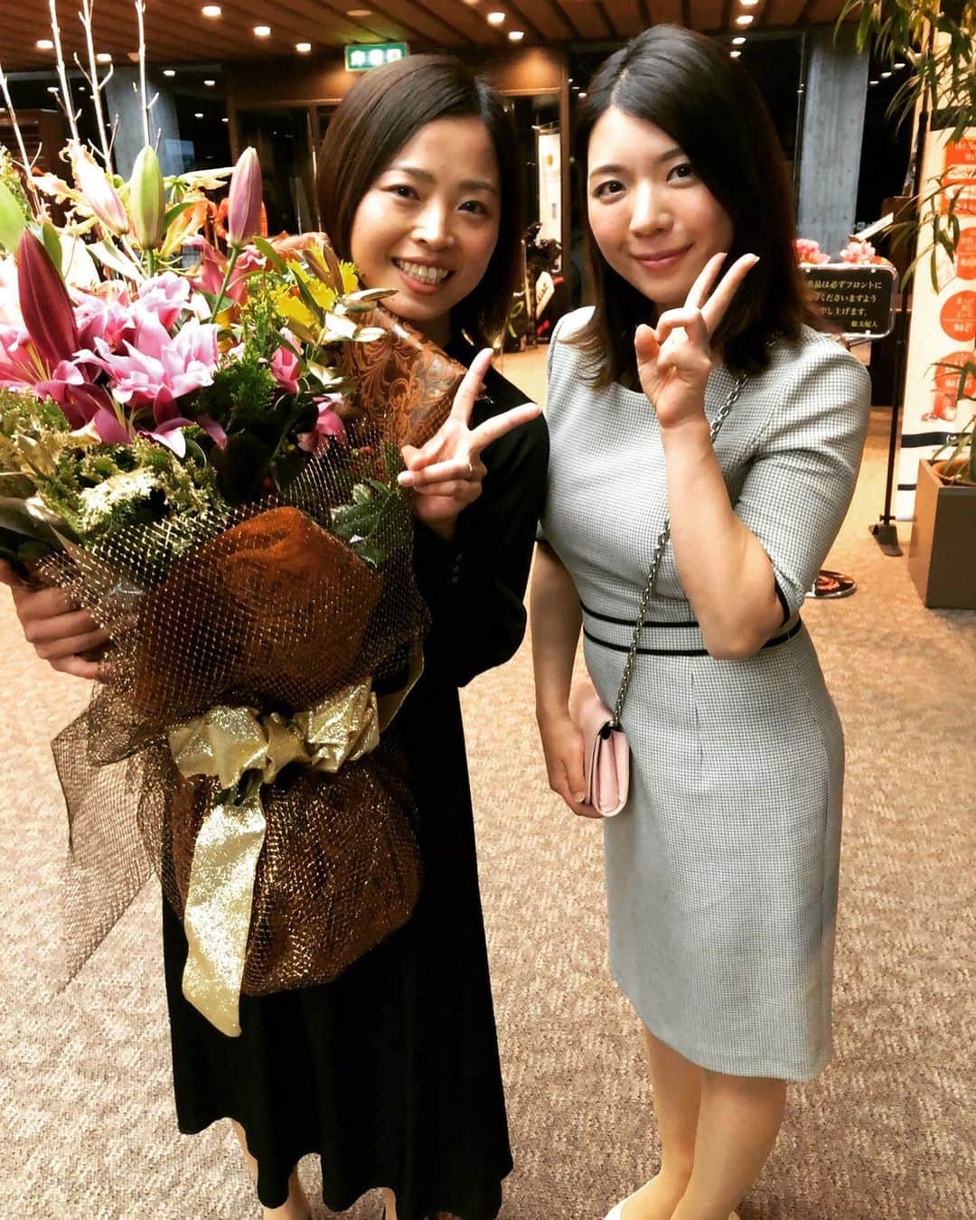 一ノ瀬優希のインスタグラム：「昨日は私のスポンサーをして頂いているオープンストリーム様のドリームカップに参加してきました😊  仲良しの中村香織プロにもご協力してもらい、楽しい1日となりました⭐️ かおりん、子供産んでも変わらなすぎて、ビビる‼️笑 次は私の家集合で🤣笑  #このオフはたくさんお花を頂いてお家がお花畑 #いい香りって最高  オープンストリーム様、ご参加の皆様ありがとうございました😊」