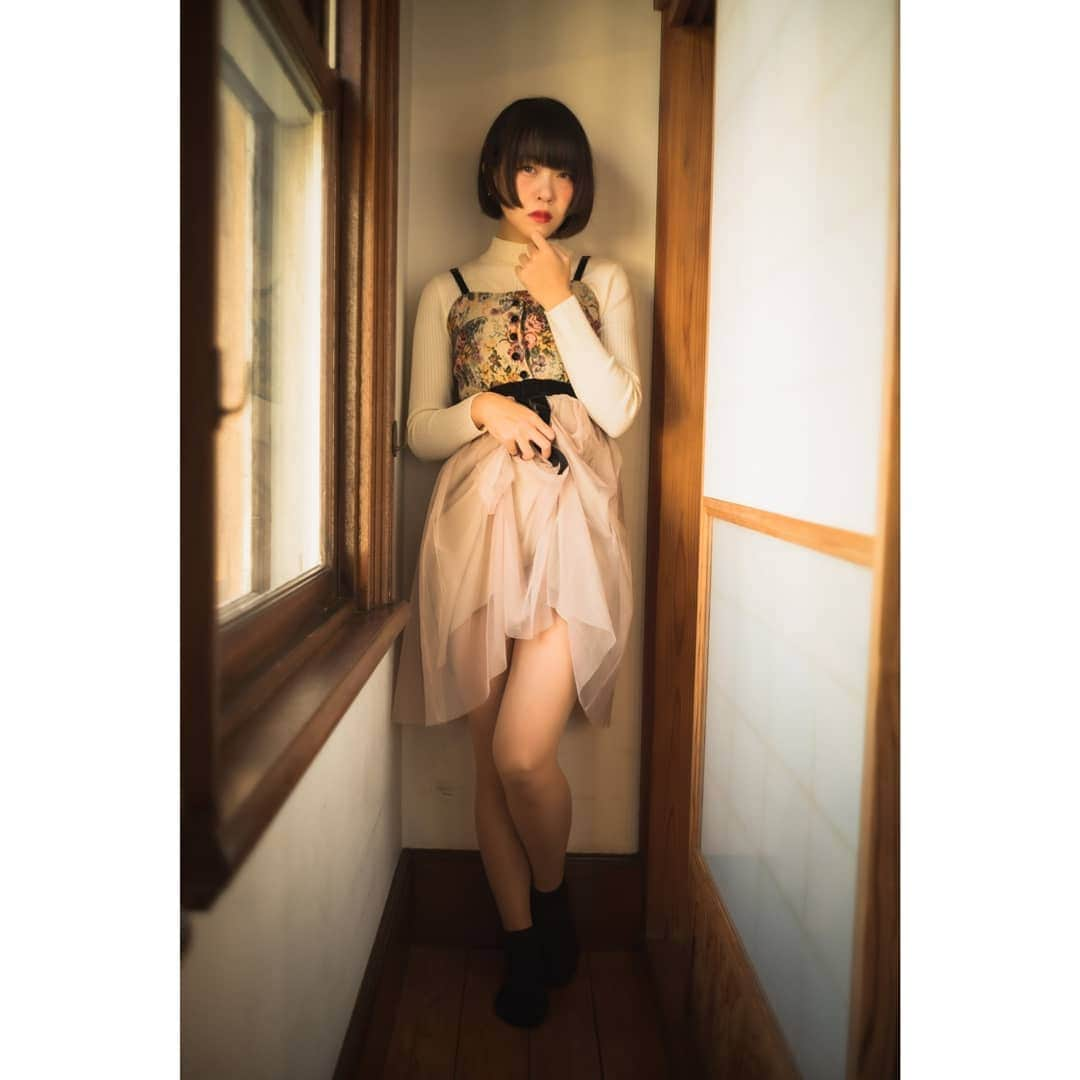 熊本アイさんのインスタグラム写真 - (熊本アイInstagram)「photo/torasan  #portrait #portraitphotography #portraitmodel #snap #ポートレート #ポートレートモデル #オールドレンズ #oldlens #作品撮り #作品撮りモデル #japan #japanesemodel #japanesegirl #秋服コーデ #秋 #autumn #fashion #패션 #좋아요환영 #팔로우미 #撮影依頼募集中 #写真撮ってる人と繋がりたい」12月22日 7時46分 - eye.1010