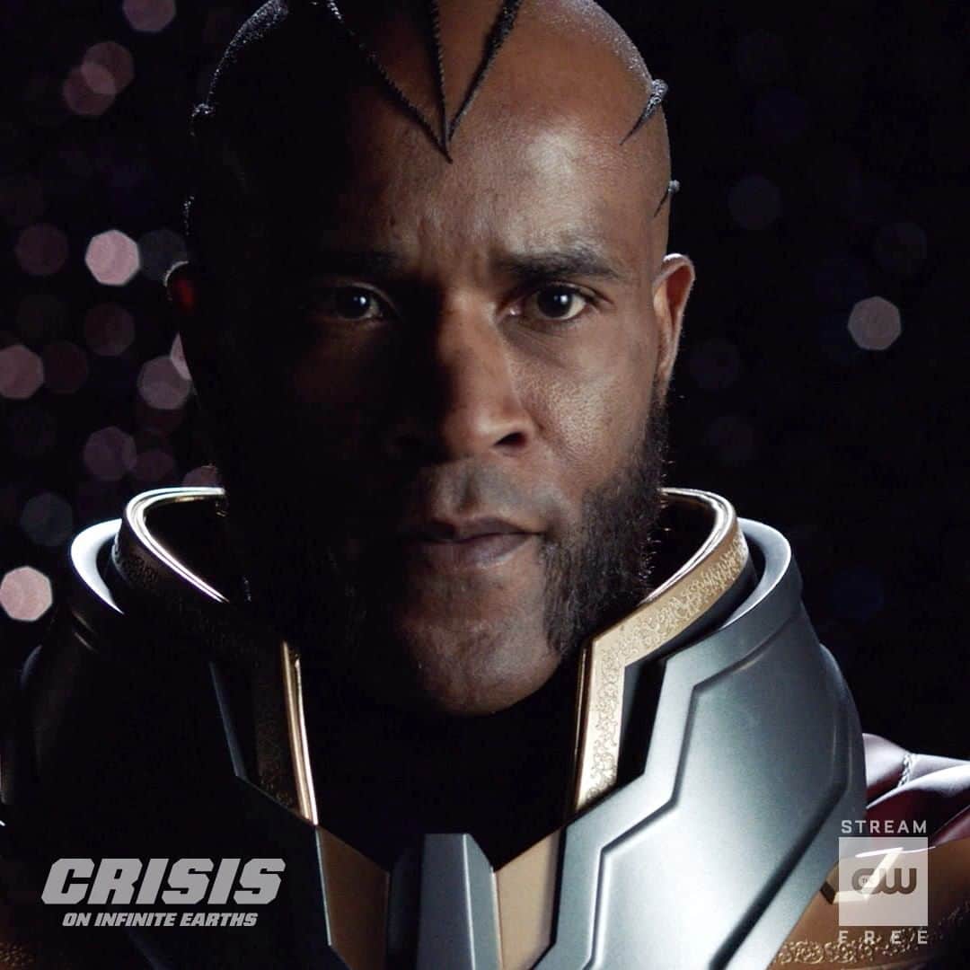 The Flashのインスタグラム：「The battle is not lost. Stream the first 3 episodes of #CrisisOnInfiniteEarths free on The CW App: Link in bio.」