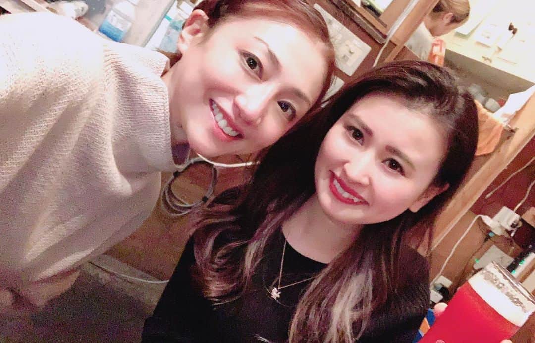 中川愛海さんのインスタグラム写真 - (中川愛海Instagram)「くるりによく来てくれる♡女子♡ 可愛い子❤️が来るのは嬉しい😃いつもありがとう😊 @qm____01  @ami_nakagawa_  @ami_nakagawa_amyuran  #中川愛海 #一日一回カンパイ  @tacoyaki_kururi  #くるり恵比寿 #くるり #kururi #恵比寿くるり #中川愛海」12月22日 8時47分 - ami_nakagawa_