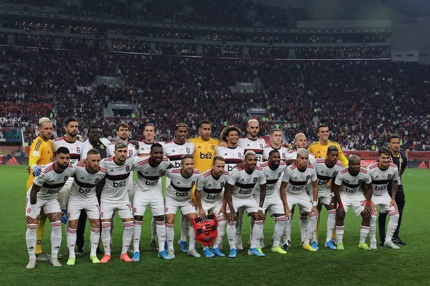 フィリペ・ルイスさんのインスタグラム写真 - (フィリペ・ルイスInstagram)「Liverpool 1x0 Flamengo @fifaworldcup  Triste, mas com MUITO ORGULHO desse time. É uma honra ser do @flamengo Parabéns ao Liverpool pelo título.  Obrigado DEUS por esse 2019 maravilhoso, cheio de milagres e de grandes momentos. 📸: @crisandujarphoto」12月22日 10時06分 - filipeluis
