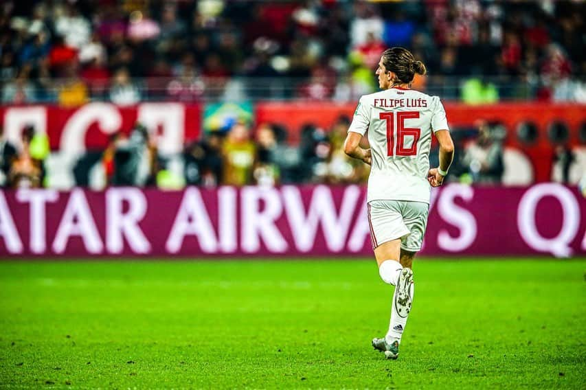 フィリペ・ルイスさんのインスタグラム写真 - (フィリペ・ルイスInstagram)「Liverpool 1x0 Flamengo @fifaworldcup  Triste, mas com MUITO ORGULHO desse time. É uma honra ser do @flamengo Parabéns ao Liverpool pelo título.  Obrigado DEUS por esse 2019 maravilhoso, cheio de milagres e de grandes momentos. 📸: @crisandujarphoto」12月22日 10時06分 - filipeluis