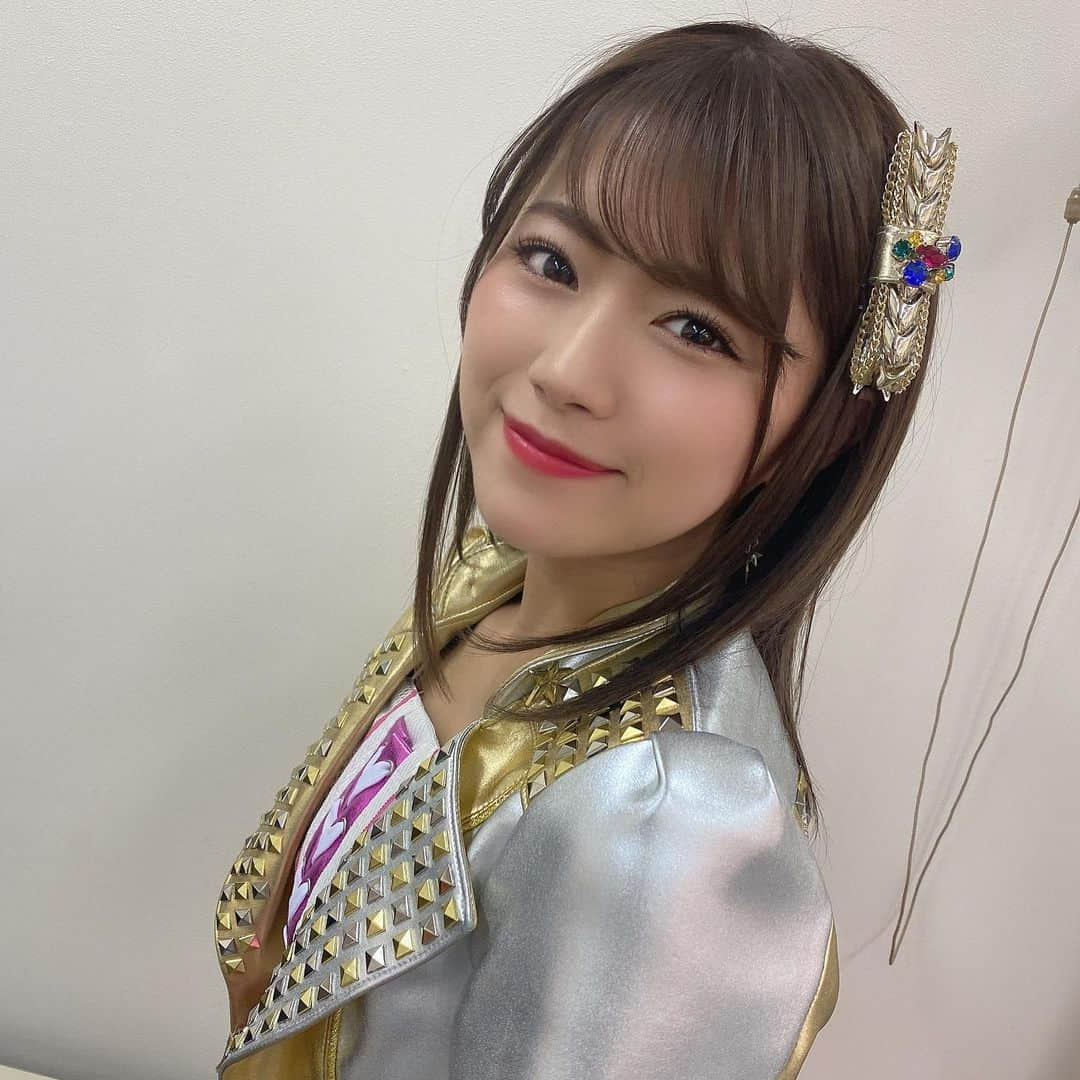 山内鈴蘭さんのインスタグラム写真 - (山内鈴蘭Instagram)「今日はストレートヘアの気分だった🥺❤️ ． ． SKE48 ツアーin福井県🦀 久しぶりのツアーで 本当に楽しかったなぁ☺️ 出し切りすぎてもう動けない、、笑 足も上がらない。笑 そのくらい熱く全力なライブだった🥰 SKE48がほんとに大好き！ ． ． いつもありがとう！ #SKE48 #福井県 #ツアー #蟹 #ヘアスタイル #ストレートヘア」12月22日 21時23分 - xxsuzuranxx