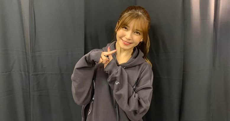 宇野実彩子さんのインスタグラム写真 - (宇野実彩子Instagram)「. AAA DOME TOUR 2019 ＋PLUS  福岡ファイナルありがとう🎉 みんなで作った特別な時間になりました♥️ . これにてドームツアー無事に幕を閉じました!! 全９公演で会えた皆さん、 幸せの景色を見せてくれてありがとう🌈🌈 メンバーとスタッフのみんなもありがとう💝 . #AAA #カウントダウンの瞬間は手を繋いでもいいですか #距離縮めたい時はもうお化け屋敷へ行こうよ」12月22日 20時21分 - misako_uno_aaa