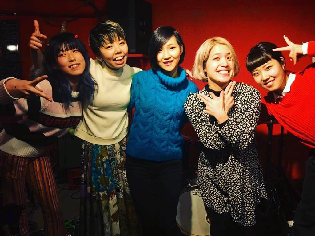 岡田真帆のインスタグラム：「2019.12.20 前田のサラちゃんJAM🎷 このままライブやりたいくらいたのしかったー(*´ω`*)」
