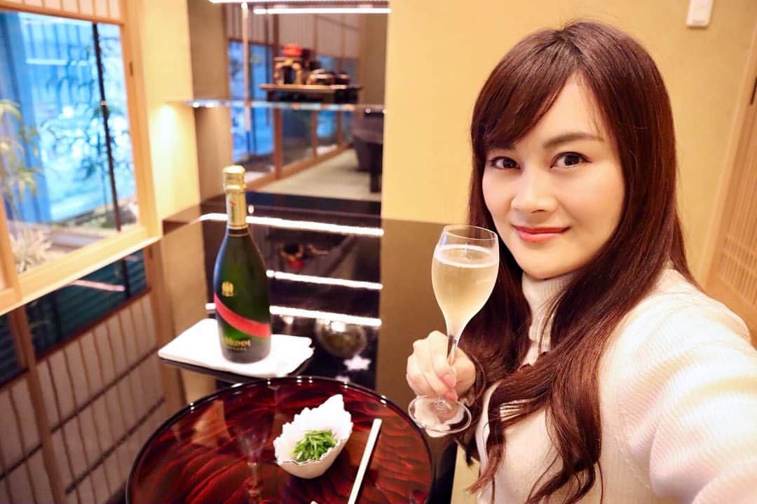 野本愛のグルメインスタ