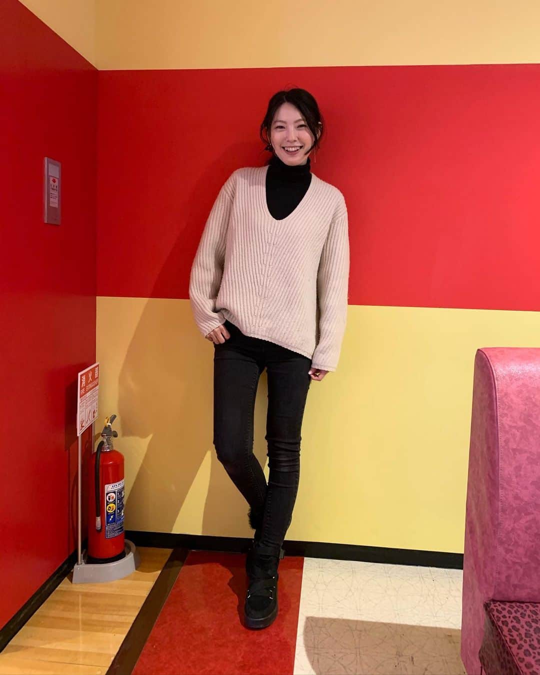 のインスタグラム：「年末。浮かれポンチ感🎳」