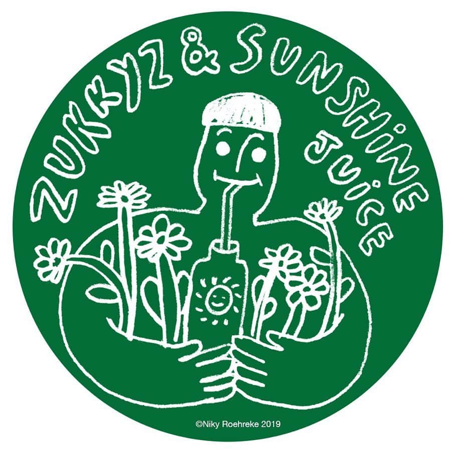 Sunshine Juiceさんのインスタグラム写真 - (Sunshine JuiceInstagram)「12/22（日）、ALS（筋萎縮性側索硬化症）啓発イベント「MOVE FES.」にサンシャインジュースも参加させていただきます。ジュースやチャーガ、ターメリックブレンドなど体が喜ぶ自然全開の商品を販売、このイベントでの売上全額を一般社団法人zukkyz @zukkyz2408 の活動に寄付し、わずかながらですがALS啓発活動やALS患者の方々をサポートさせていただきたいと思います🌞 アーティスト @nikyroehreke さんによるzukkyz x Sunshine Juice オリジナルステッカーも配布しますのでぜひイベントに遊びに来てください🤘We will beat ALS. Sunshine Juice pop up at move fes. on 12/22. We will donate all the sales from the event to support zukkyz. come pick up zukkyz x Sunshine Juice original stickers designed by  @nikyroehreke at our booth😊  #stayjuicy #sunshinejuice #zukkyz #wewillbeatals #movefes  #repost @move_fes ・・・ MOVE FES.は難病ALS（筋萎縮性側索硬化症）の啓発活動の一環で立ち上がりました。  総合プロデューサーを務めさせて頂きます、一般社団法人 WITH ALSの武藤将胤も ALSを約5年半前に発症し闘病を続けております。  ALSという病気は、脳や末梢神経からの命令を筋肉に 伝える運動ニューロン（運動神経細胞）が、侵される病気で難病の一つに指定されています。  そのため手足で楽器を奏でる自由も、唄を歌う自由も残酷にも奪われていきます。 命にかかわる、そして未だ治療方法は確立されていない難病です。  MOVE FES.というイベントを通じて私たちが伝えたい事、それは ALS患者のみならず、全ての人が有限な時間の中で生きています。  だからこそ今この一瞬、一瞬を大切に生きよう。  強いVISIONがあれば、 きっとどんな人生だって無限に切り開ける。  きっと人生に限界なんてない。  このメッセージを届け、ALSの啓発、 そして一人、一人の人生の限界を切り開いていく音楽フェスティバルです。  #als #withals #movefes #fes #フェス #音楽  #武藤将胤 #mutomasatane #tokyo #東京 #shinkiba #新木場 #ageha #studio coast」12月22日 12時23分 - sunshinejuicetokyo