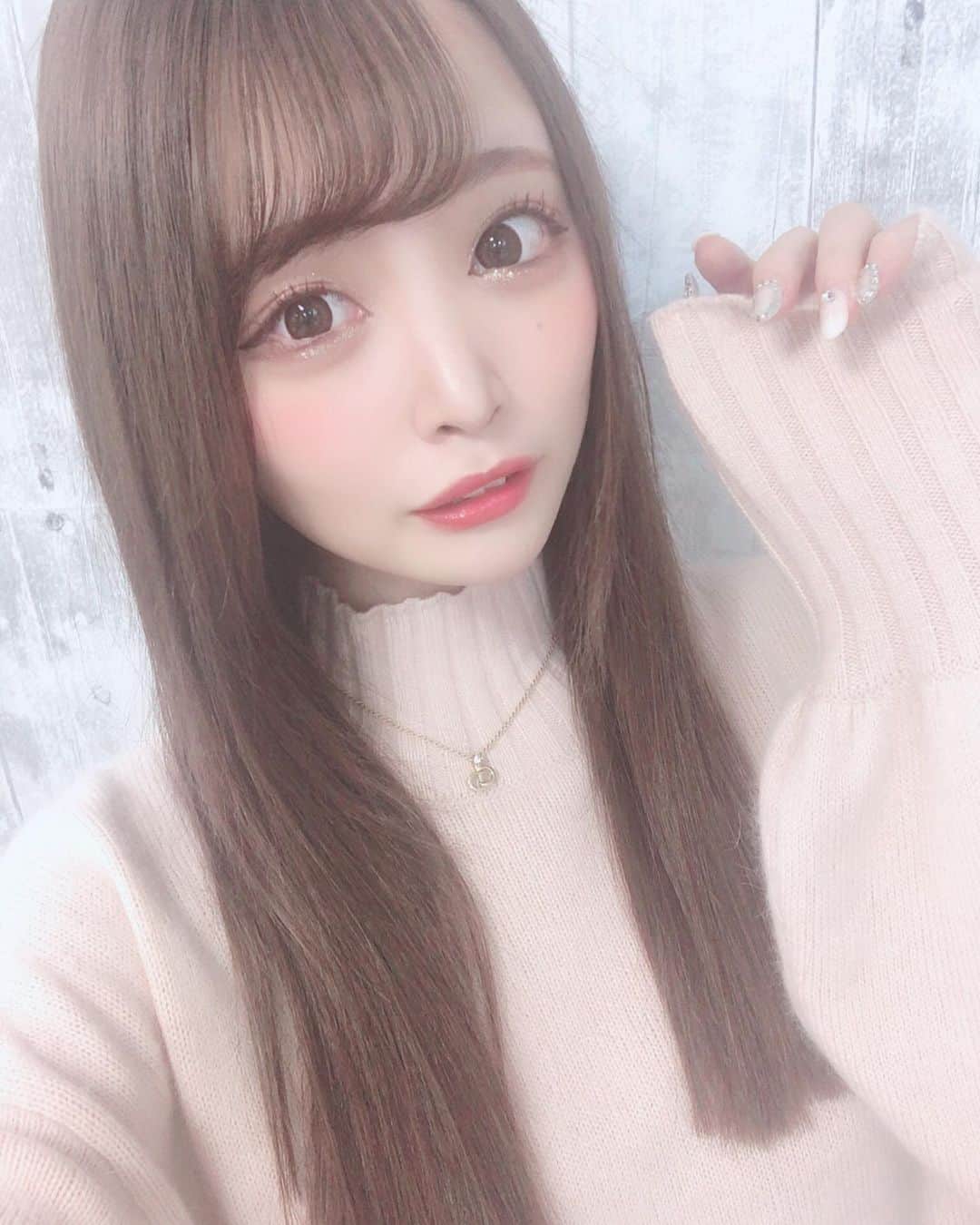 のインスタグラム：「・ すこしロングにした🥱🤍 ・ ・ 今回は #アンククロス さまさま⋈*.。 ・ #hair #haircolor #shibuya #エクステ #キャバクラ」