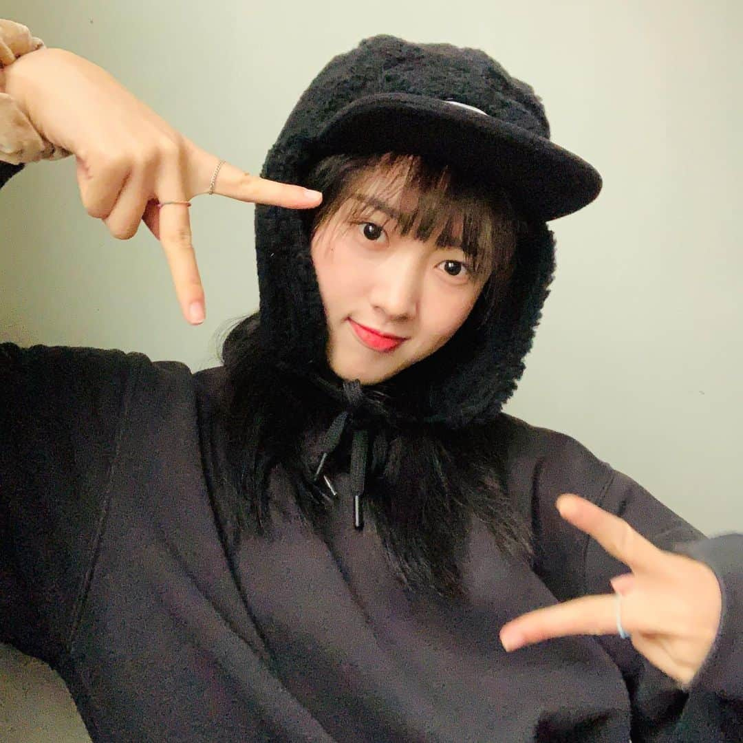 Weki Mekiさんのインスタグラム写真 - (Weki MekiInstagram)「한번더  모자좌랑 🎩 뿌이이 ✌️ 호짜 😉  #세이 #Sei」12月22日 15時05分 - weki_meki