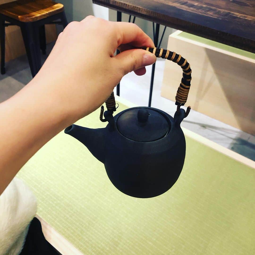 犬山紙子さんのインスタグラム写真 - (犬山紙子Instagram)「MOCHAの定食、お茶漬けの出汁がうますぎる、米もうまい。お米と国産茶葉専門店…これは通う」12月22日 15時35分 - inuyamakamiko