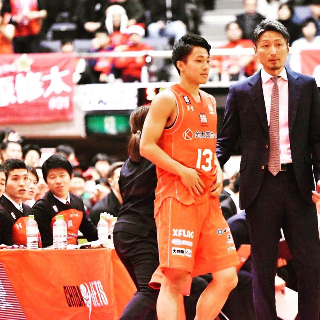 大野篤史のインスタグラム：「良い思い出になりました😊😊😊 #野々市#布水中#コーチと選手だけど#一緒のチームに#親戚の叔父さんの気分#千葉ジェッツ」