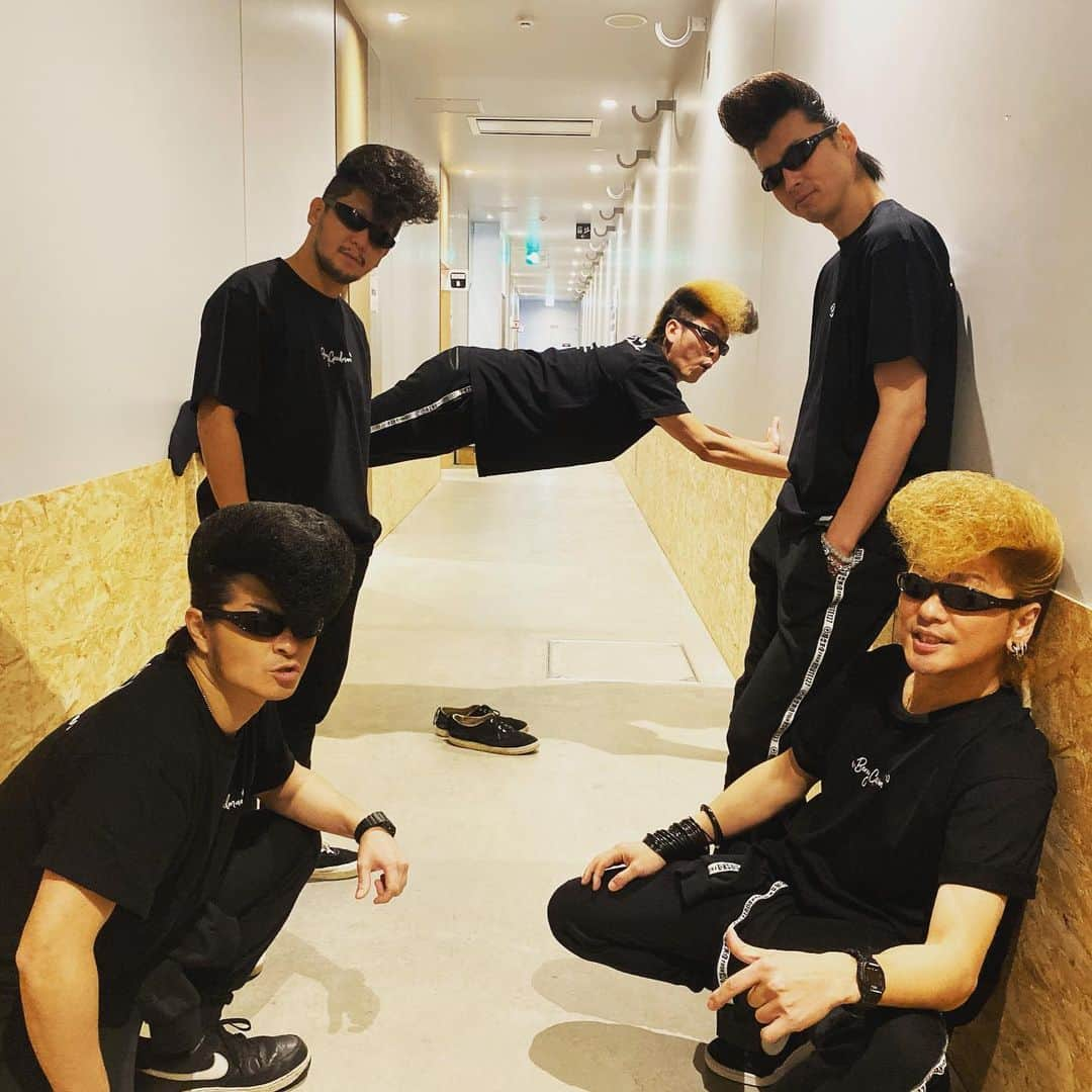 綾小路翔さんのインスタグラム写真 - (綾小路翔Instagram)「氣志團ちゃん。Zepp Osaka Bayside、3ヶ月連続お世話になりました。来年も₍₍☝️( ˊᵕˋ)☝︎⁾⁾ﾅﾆﾄｿﾞ~⤴︎ #氣志團 #Kishidan #FromRoute127 #綾小路翔 #早乙女光 #西園寺瞳  #星グランマニエ #白鳥松竹梅 #ズッ友だょ」12月22日 21時30分 - showayanocozey