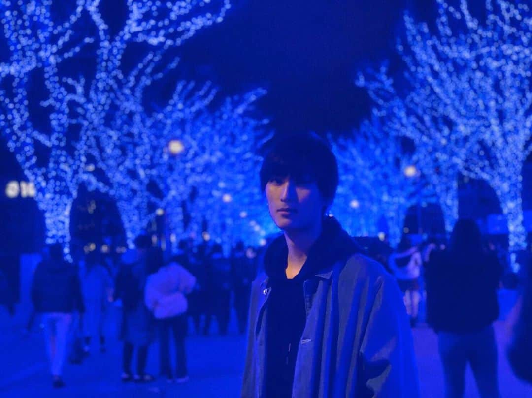 飯島颯さんのインスタグラム写真 - (飯島颯Instagram)「覗きに行ってみた  #青の洞窟 #男6人浮きまくった #飯島颯」12月22日 17時25分 - hayate_kumakun_official