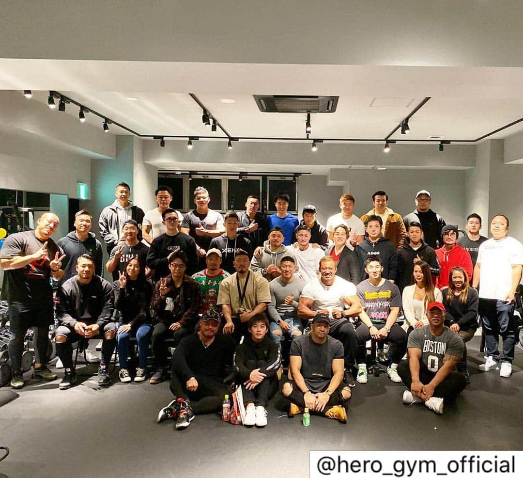 ディーサンさんのインスタグラム写真 - (ディーサンInstagram)「HERO GYMの忘年会に参加させてもらいました🍀 @ifbbpro_shin_kodamaさんの人柄が伝わる楽しいイベントでした ありがとうございました😄  #ダイエット#減量#痩せる#筋肉#フィットネス#筋トレ#ボディメイク#減量#ダイエット#細マッチョ#腹筋#メタボ#6パック#フィットネス#アイハーブ#メンズ美容#フィジーク#fitness#bodymake#diet#6pack#workout#youtube#iherb#homme#safari#ヒーロージム#herogym#雑司ヶ谷#目白からも行ける#目白は昔住んでいた#すごくすみやすい街」12月22日 17時41分 - d_sun07