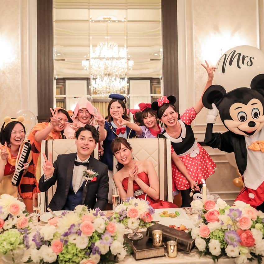 ホテルモントレウェディング【公式】 のインスタグラム：「♥ #montereyweddingstories2019 ￣￣￣￣￣￣￣￣￣￣￣￣￣￣￣￣ ＊＊＊22p／30p＊＊＊ . 余興を頼んだ友人たち。 いそがしい中練習もしてくれて、、、 . こんなに素敵な仲間と出会えて、、、 幸せをいっぱいありがとう。 . @montereyweddingをフォローして 『 #モントレ花嫁 』『 #ホテルモントレ』の タグをつけて投稿してくださいね＊*. . ◆ホテルモントレ公式HPはこちら* https://www.monterey-wedding.jp . #モントレ #モントレ花婿 #プレ花嫁 #卒花 #marry花嫁 #dressy花嫁 #farnyレポ #プラコレ ﻿#maricuru #dressy花嫁 #日本中のプレ花嫁さんと繋がりたい #ウエディングニュース #flower #ウェディングドレス #dress #結婚式 #披露宴 #結婚式場 #2019年秋婚 #2019年冬婚 #2020年春婚 #2020年夏婚」