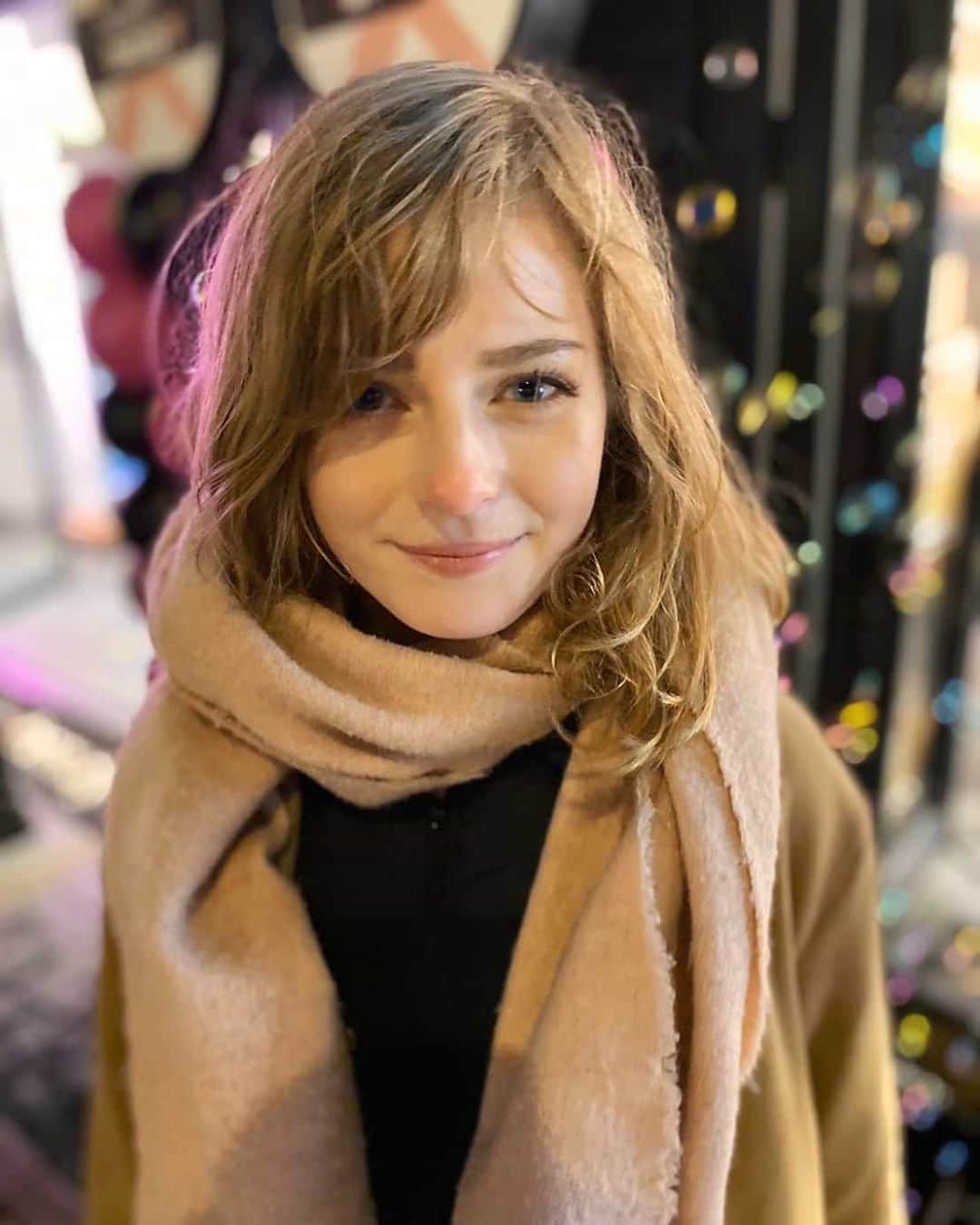 Ella Freyaのインスタグラム：「I'm coming home for Christmas after 1.5 years ✨ Love my country ❤️ #netherlands」