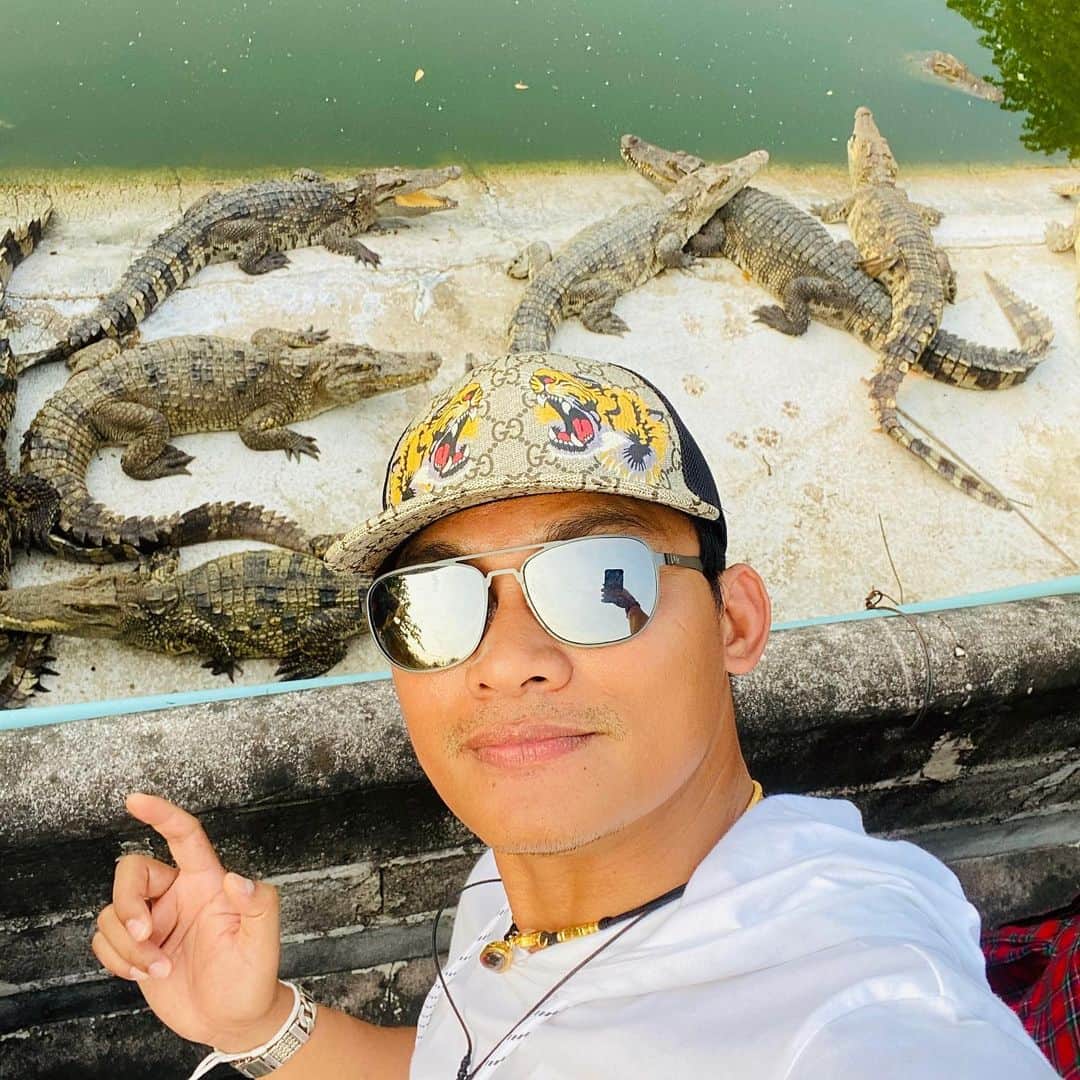 トニー・ジャーのインスタグラム：「Crocodile😂😂🎉🎊❤️❤️」