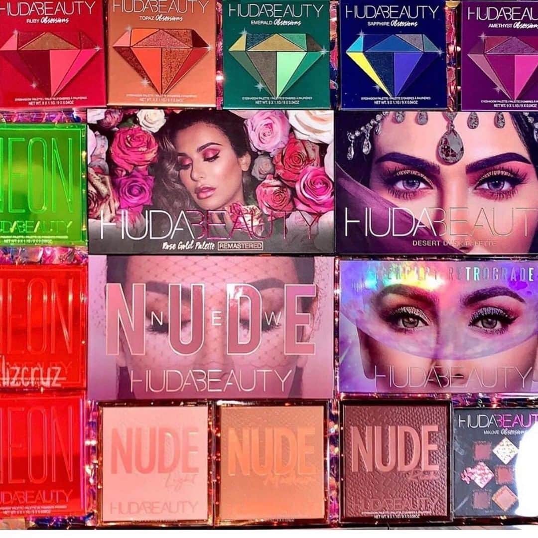 Huda Kattanさんのインスタグラム写真 - (Huda KattanInstagram)「The perfect stocking stuffers 😍💫 Which palette do you want to find in your stocking this year? ❄️☃️ @elizcruz @hudabeautyshop」12月22日 19時01分 - hudabeauty