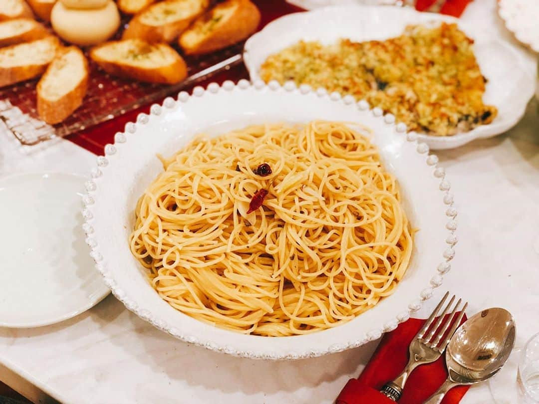 篠田麻里子さんのインスタグラム写真 - (篠田麻里子Instagram)「家でクリスマス🎄パーティ🤶サンタさん来た🎅🤣 #クリスマス#xmas#クリスマスパーティ#食べ過ぎました」12月22日 19時16分 - shinodamariko3