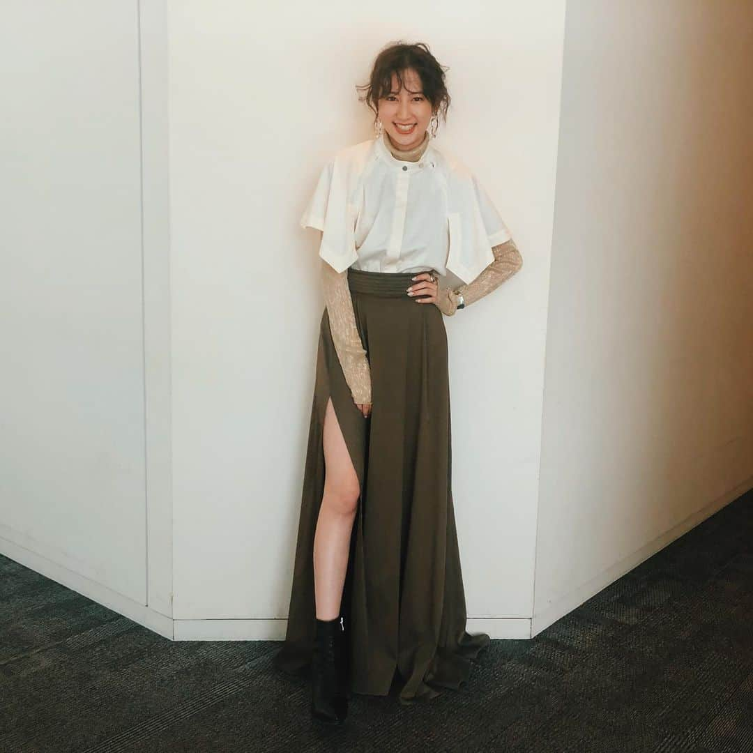 河北麻友子さんのインスタグラム写真 - (河北麻友子Instagram)「FASHION TOP&SKIRT: AOWANAKA TURTLE NECK&BOOTS: AMAIL JEWELRY: CECILE ET JEANNE #FASHION #衣装」12月22日 19時20分 - mayukokawakitaofficial