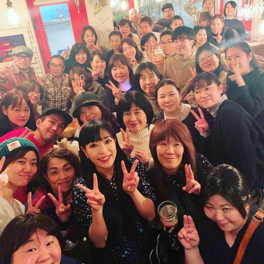 SATOKOさんのインスタグラム写真 - (SATOKOInstagram)「本日は #原宿ペニーレイン にてクリスマス会でした♡ みんなで楽しくジングルベルできて最高でした♡ あー、産む前にまたなんかやりたいっ！笑 考えます(๑˃̵ᴗ˂̵) #11月を守る会」12月22日 19時43分 - fc_satoko