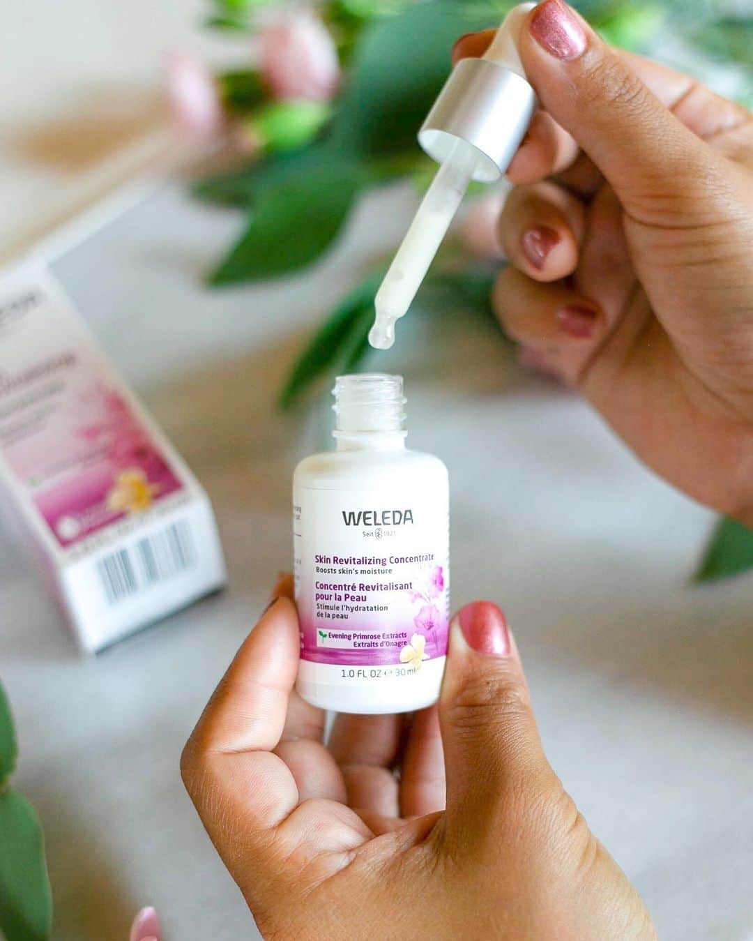 Weledaのインスタグラム：「Every great skin care routine includes a treatment! 🌸 Enjoy 25% off our oils, serums, and concentrates for the 12 Days of Beauty!」