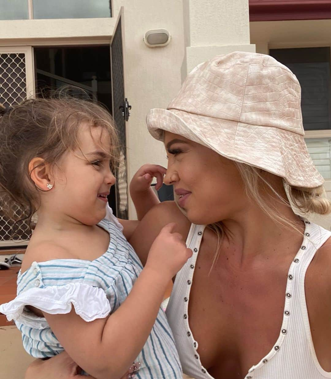 Tammyさんのインスタグラム写真 - (TammyInstagram)「We had so much fun at Aaliyahs birthday! 🦒🦓 Aaliyah you are one of the funniest lil girls I’ve ever known.  Auntie Tammy loves you so so much ! 💕 (fit is @jaggerandstone)」12月23日 5時29分 - tammyhembrow