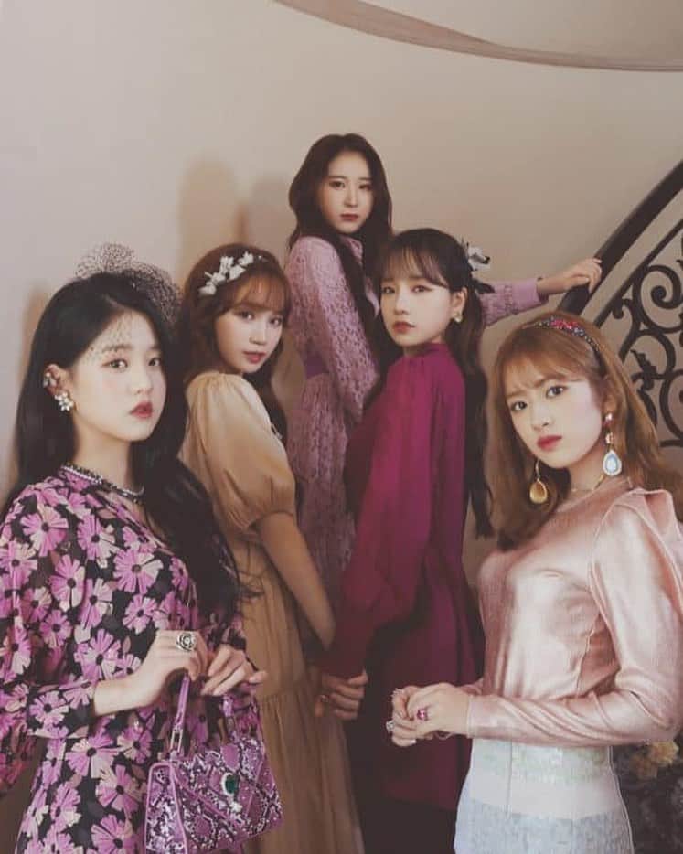 のインスタグラム：「… #IZONE #아이즈원 #アイズワン #wonyoung #장원영 #ウォニョン #yujin #안유진 #ユジン #chaewon #김채원 #チェウォン #yuri #조유리 #ユリ #chaeyeon #이채연 #チェヨン #bis」