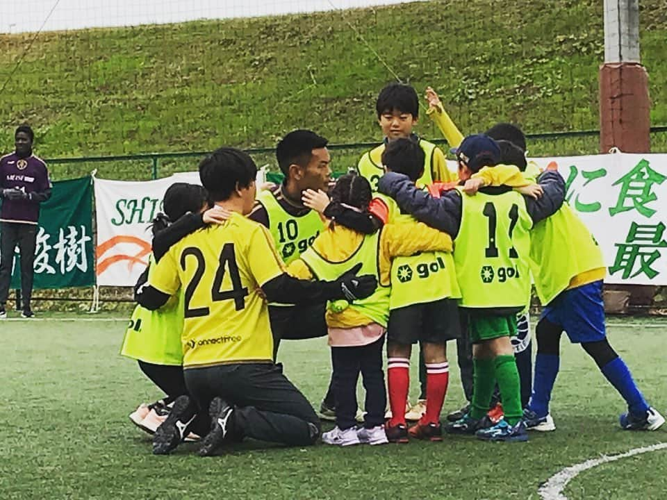 内田錬平さんのインスタグラム写真 - (内田錬平Instagram)「今日のファン感をもって今年のおこしやす京都ACのチーム活動は全て終了しました‼️ 今年もいろんな事がありましたが、常に前向きにチャレンジできたのは皆さんの応援のおかげです‼️ 改めて今年一年、たくさんの応援、サポートありがとうございました✨✨ #おこしやす京都AC #アミティエ  #ファン感」12月22日 21時41分 - renpiiiii