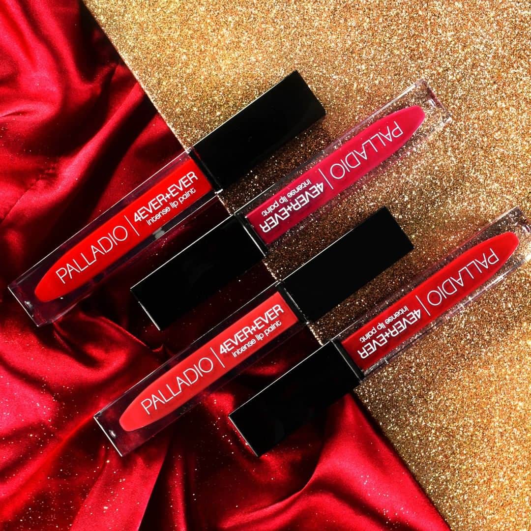 Palladio Beautyさんのインスタグラム写真 - (Palladio BeautyInstagram)「In one stroke drench lips in unbelievably everlasting, rich color coverage. Lush application provides infinite shine. This formula is infused with Aloe, Coconut Oil & Apricot Oil to keep your lips hydrated, moisturized & protected🌲  #12DaysOfChristmas #GiftIdeas #PalladioBeauty」12月23日 0時05分 - palladiobeauty