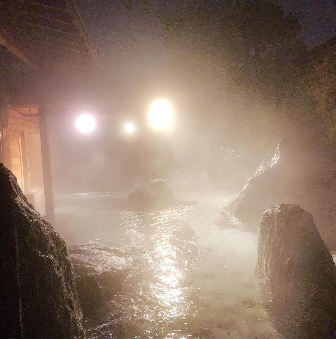 森下悠里さんのインスタグラム写真 - (森下悠里Instagram)「秘湯♨️ - 温泉がとにかく大好きで 月一で関東の温泉に✨ - 娘も温泉大好き💓 - #hotsprings #onsen #trip #japan #travel」12月23日 0時08分 - yuurimorishita