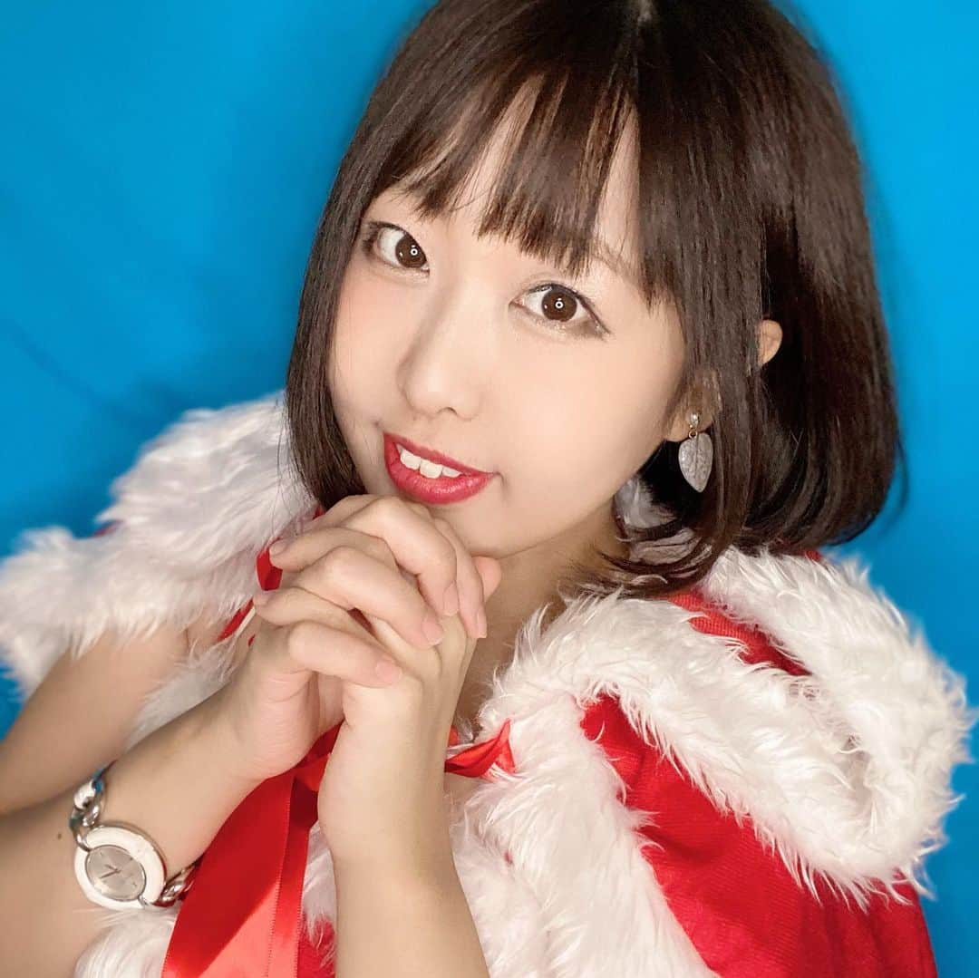 夏目亜季さんのインスタグラム写真 - (夏目亜季Instagram)「また久々にインスタ更新！  24日のオリンパス八王子のクリスマスライブで新曲披露します。 そして同時に発売です。  新曲はまた田村信二さんに作ってもらいました（田村信二さんはleadのファンキーデイズなど作った人） 初の冬のラブバラードです🎵  そして、前回の投稿と引き続き 元leadの #中土居宏宜 さんに 髪切ってもらいました。 いつもお話が楽しくてすぐ時間が立つ。 髪色は今回暗めにしました。 新しく素敵なお店オープンおめでとうございます㊗️ イベント情報は最新のブログとかみてくださいませ。（＾_＾） #NHKから国民を守る党 #夏目亜季 #西日暮里 #町屋 #荒川区議会議員 #立花孝志 #n国党 #参議院議員  #国会議員 #政治家アイドル #政治家 #梅カムこんぶ #梅カムこんぶPR大使  #舞鶴 #京都 #舞鶴市 #ヘルプマーク #SLE #全身性エリテマトーデス #トマオニアンバサダー #トマオニ #youtuber #youtuber好きな人と繋がりたい  #予防医療  #舞鶴 #京都  #個撮 #撮影会 #カメラマン募集 #プレドニン #免疫抑制剤」12月23日 0時12分 - ochame_akichin