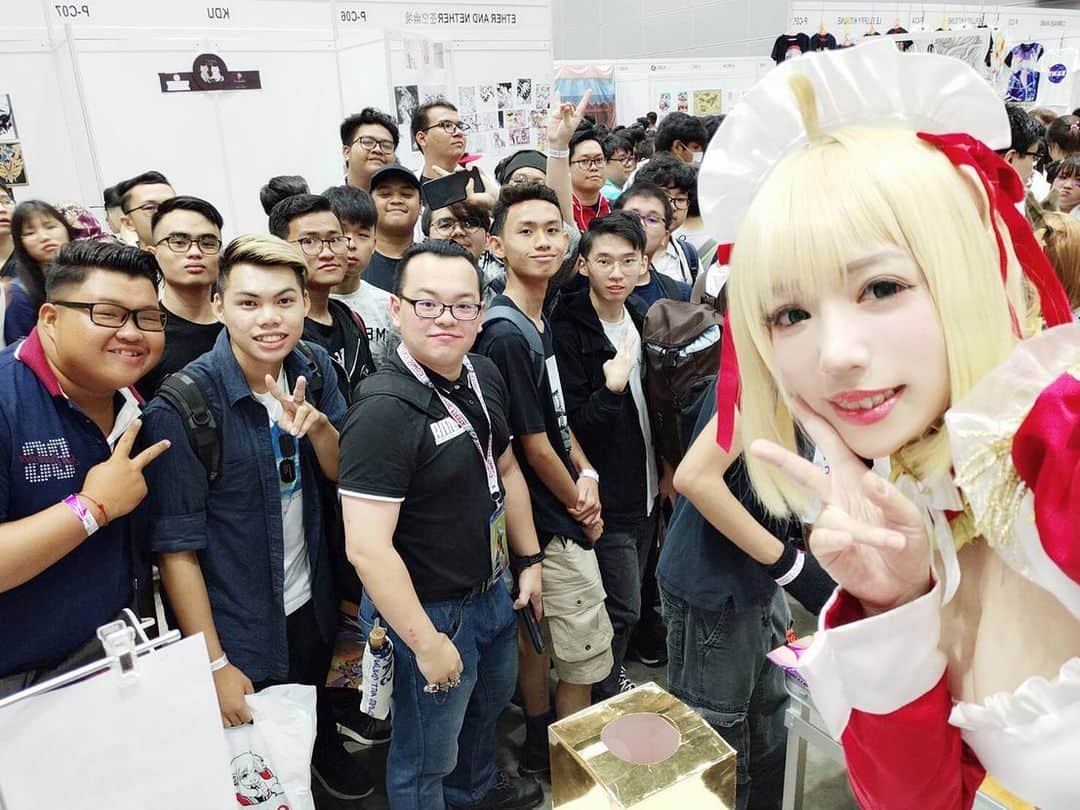 千尋のインスタグラム：「兩天活動辛苦啦🥰🥰🥰 很高興大家來找千尋玩 希望這次都有好好的交流到/// 禮物看起來不多⋯⋯欸 但沒想到會收到的千尋很開心 謝謝大家😭😭😭😭 下一次就是明年了⋯⋯一年好久呀😷 希望一年後大家還記得我XDDD  SEE YOU NEXT TIME! 謝謝把千尋掛軸帶回家的承太郎😋😋😋😋 Thank you guys coming to the event these two days !!! Very appreciate you guys coming to see CHIHIRO . Hope everyone talked to me and have a good time 😀 And CHIHIRO is really happy and surprised to receive some gifts from you guys !!! Next time to come here will be the next year... It will take a while to wait though. Wish you guys still remember CHIHIRO till then.  Special thanks to Jotaro for buying my big poster home!!!」