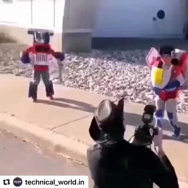 ジョン・バロウマンのインスタグラム