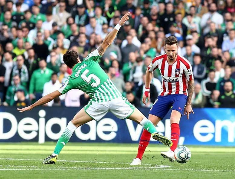 サウル・ニゲスさんのインスタグラム写真 - (サウル・ニゲスInstagram)「Terminamos el año con victoria en el último partido de @laliga. Buen trabajo del equipo. El año que viene será mucho mejor. ¡Hay que seguir! #AupaAtleti 🔴⚪️」12月23日 2時49分 - saulniguez