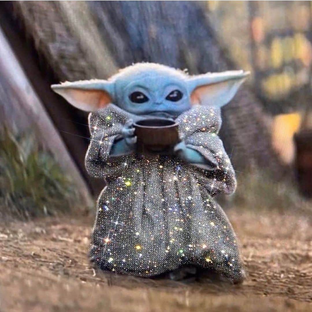 マンディー・ジルーのインスタグラム：「Might be my favorite part of 2019. 😂😍✨ #babyyoda #babyyodyyy #mandalorian」