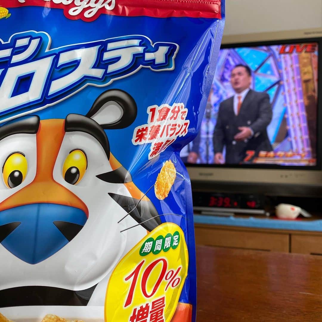 栗田善太郎のインスタグラム：「コーンフレークやないかい」
