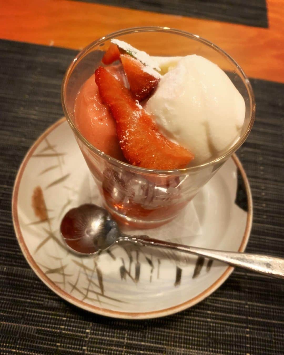 佐井祐里奈のグルメインスタ