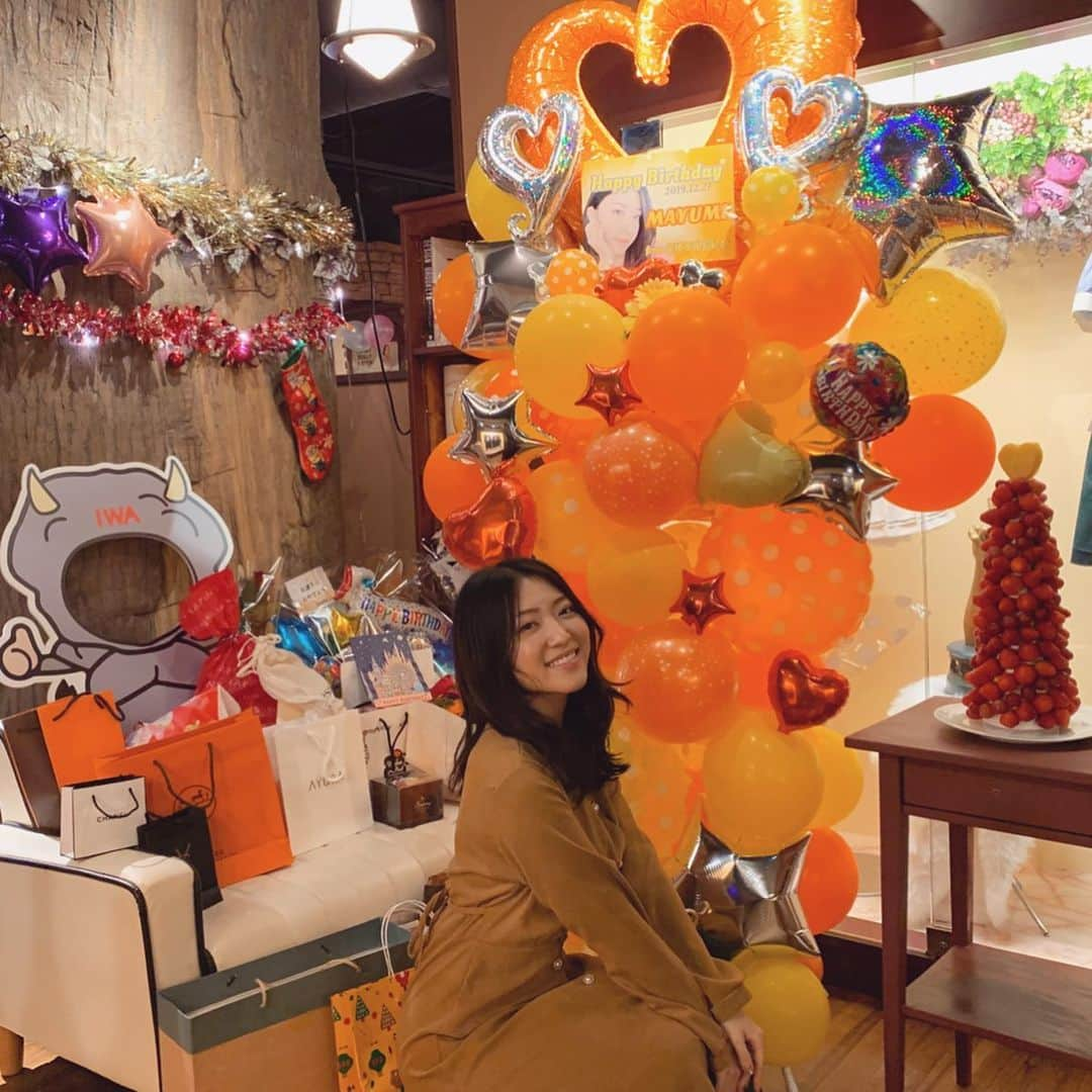 内田眞由美さんのインスタグラム写真 - (内田眞由美Instagram)「今年の生誕祭🌹 大好きなみんなにお祝いしてもらえて本当に嬉しかったです。 いつも幸せなきもちをありがとうございます！」12月23日 11時59分 - mayumi_mmm_