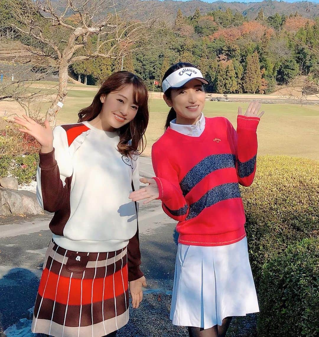 佐竹茉里奈のインスタグラム：「「メナージュケリー」の春号の撮影でゴルフ場に⛳️来てます♡ ここ３年くらい毎年12月にゴルフのお仕事させていただいてるかも✨👍 プライベートでも久しぶりにラウンド行きたくなりました💕💕練習しなきゃっ☺️ #メナージュケリー#雑誌#ゴルフ#東建多度カントリークラブ#アルチビオ#アルチビオコーデ #ゴルフ女子 #ゴルフコーデ #ゴルフウェア #ゴルフ上手くなりたい#いつまで経っても初心者#かも💦  とっても楽しいお仕事でした😊 お世話になりありがとうございました。」