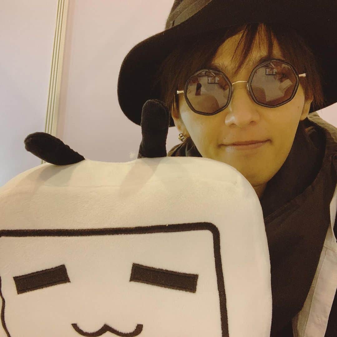 椿隆之のインスタグラム：「来年は  何をしようかな〜〜！！ #bilibili  #中国  #マスコット  #キャラクター  #成都  #森本亮治  #芸能  #actor  #entertainment」