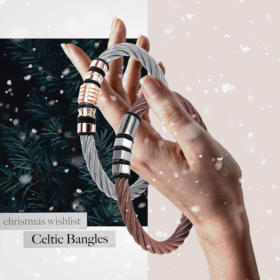 Charriol Japanさんのインスタグラム写真 - (Charriol JapanInstagram)「Merry Christmas シャリオール ・ ・ ・ #charriol #シャリオール #ジュエリーウォッチ @charriol_jp」12月23日 14時05分 - charriol_jp